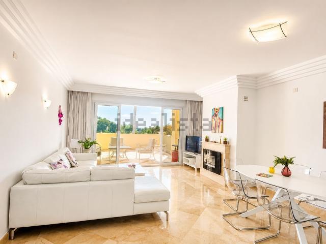 Piso, Casares