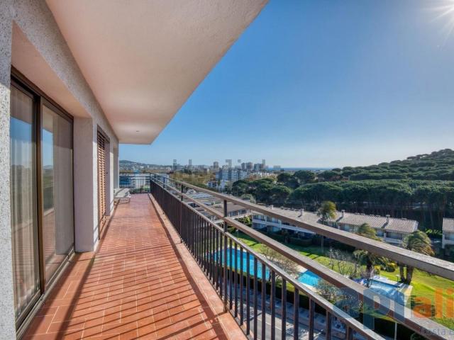Piso, Castell Platja d&apos Aro