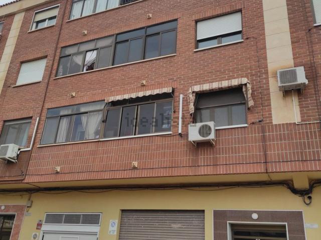 Piso, Caudete