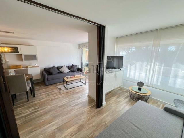 Piso, Cavall Bernat Cala Rovira, Castell Platja d&apos Aro