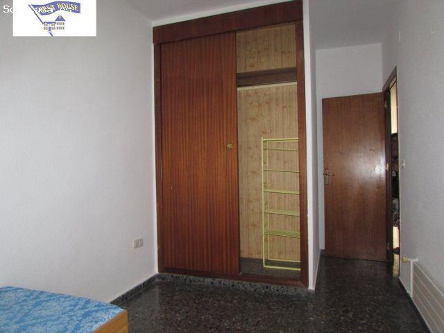 PISO CÉNTRICO PARA ESTUDIANTES