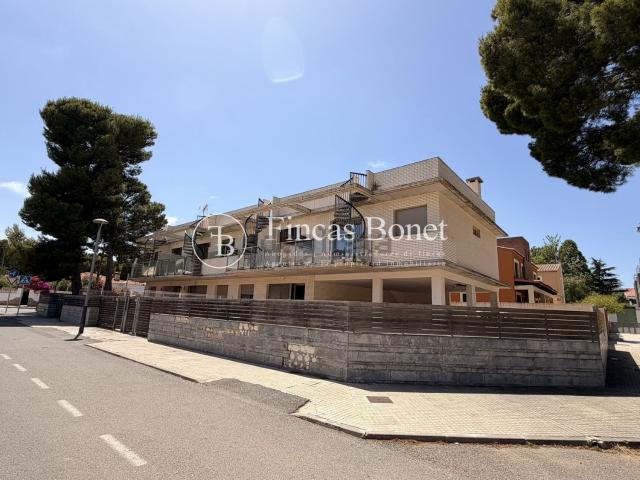 Piso, Centro, Mont Roig del Camp