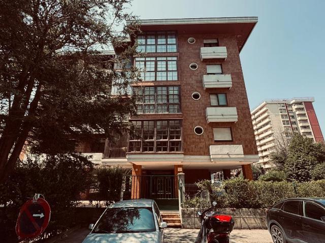 PISO CERCA DE HOSPITAL VALDECILLA, UNIVERSIDAD DE MEDICINA Y UNIVERSIDADES