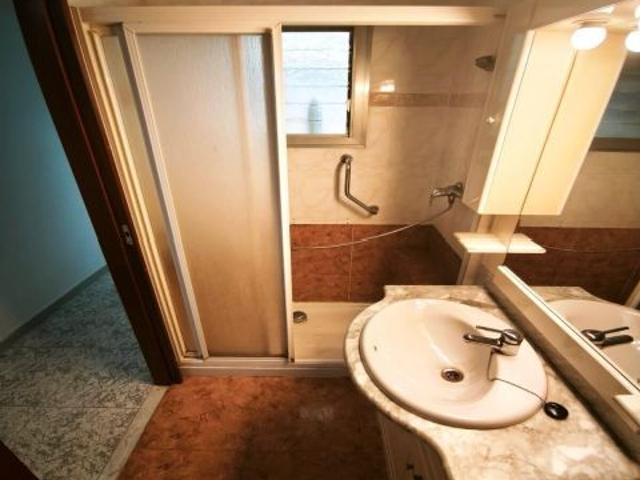 Piso con terraza de 10m2 situado en zona El Carmen / Hospital de Manises