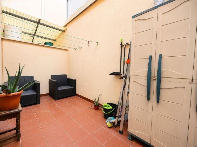 # Piso con terraza, garaje, trastero y piscina en Las Cabañuelas Vícar