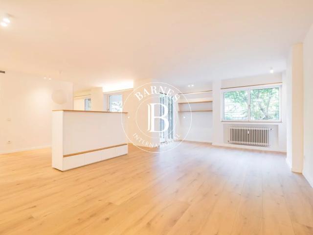 Piso con terraza, patio privativo y amplia zona social en Je. 155m² Madrid