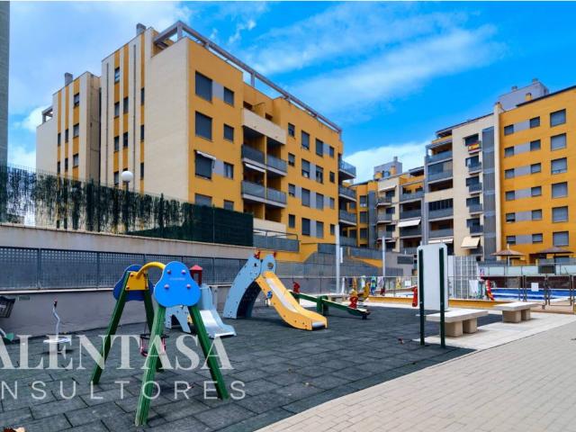 Piso con terraza, piscina, garaje y trastero en Cabezo de Torres
