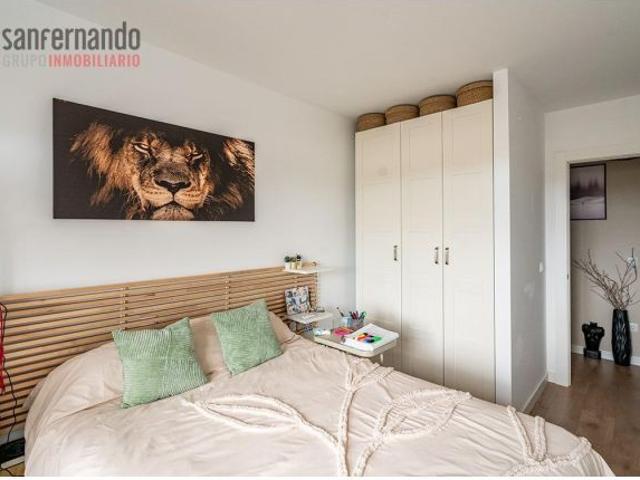 Piso con terraza, plaza de garaje y trastero en Mogro, luz natural y entorno privilegiado