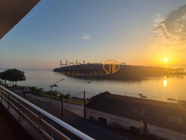 Piso con terraza y espectaculares vistas al mar y a la Isla de Cortegada en Carril