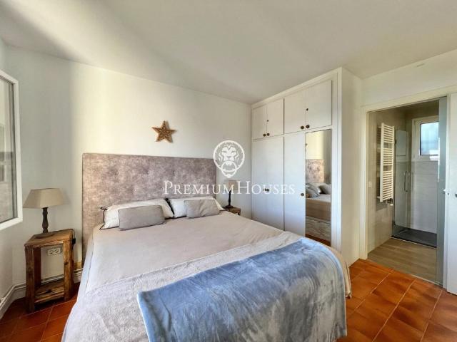 Piso con terraza y vistas al mar en alquiler vacacional en Aiguadolç, Sitges