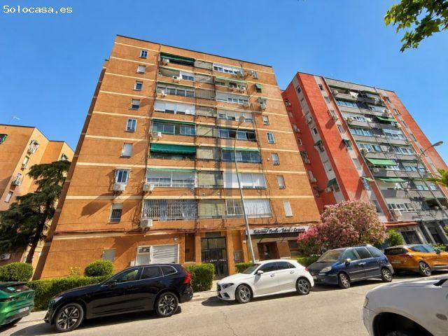 Piso con terraza, 3 dormitorios y orientación suroeste