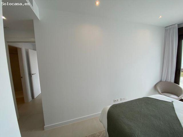 Piso con vistas al Mar con terraza 36 m2, con piscina comunitaria, con aparcamiento y trastero