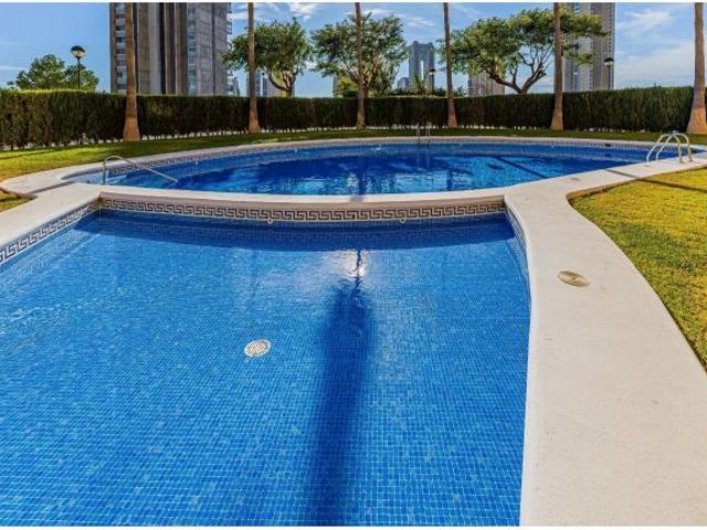 PISO CON VISTAS INCREIBLES EN BENIDORM