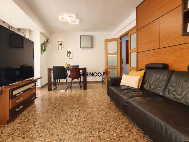 PISO CON ASCENSOR, GARAJE Y TRASTERO EN VENTA EN ONTINYENT