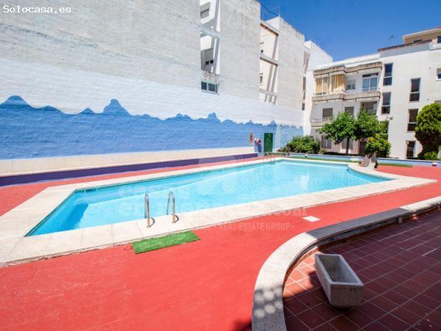 Piso con ascensor, parking y piscina en Mahón
