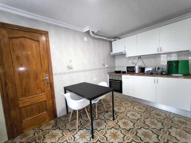 PISO CON BALCÓN EN ALQUILER SAN CRISPIN