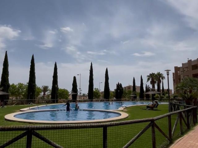PISO CON BALCÓN, PARKING, PISCINAS Y SEGURIDAD 24h EN UNITED GOLF RESORT