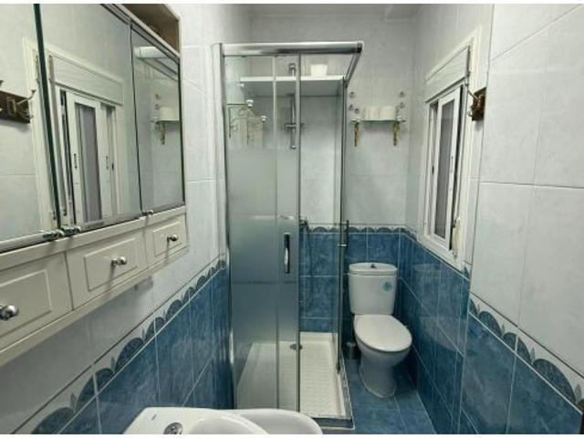 PISO CON DOS HABITACIONES DISPONIBLES