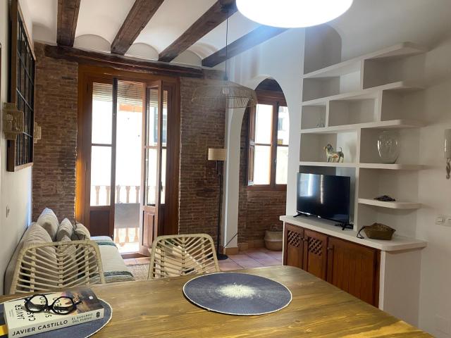PISO CON ENCANTO EN SANT FRANCESC DE 1 HABITACION y BALCON