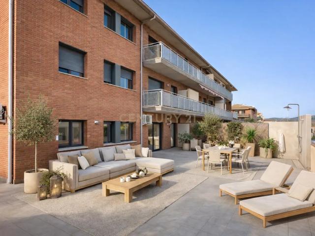 Piso con espectacular terraza de 125 m² y garaje en Sant Celoni