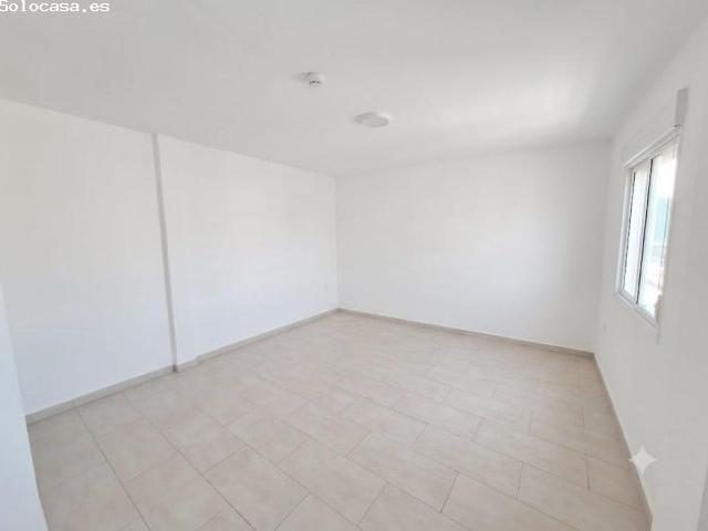 Piso con excelentes vistas, totalmente reformado para entrar a vivir en Carolinas altas de Alicante