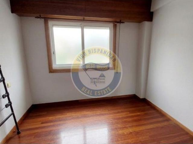 Piso con garaje y vistas a la ría en pleno centro de Vigo