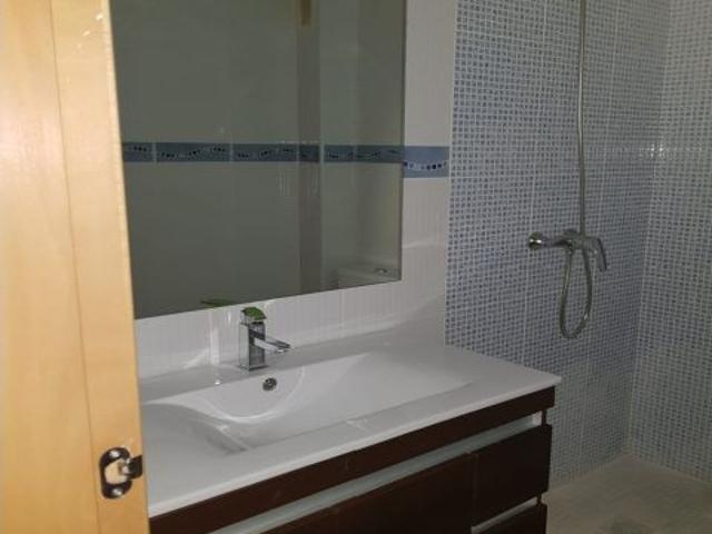 Piso con garaje y amplio salón en Puerto Lumbreras