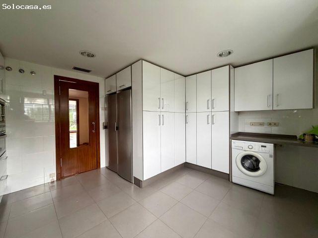 Piso con gran jardín privado en la zona de Turruñuelos