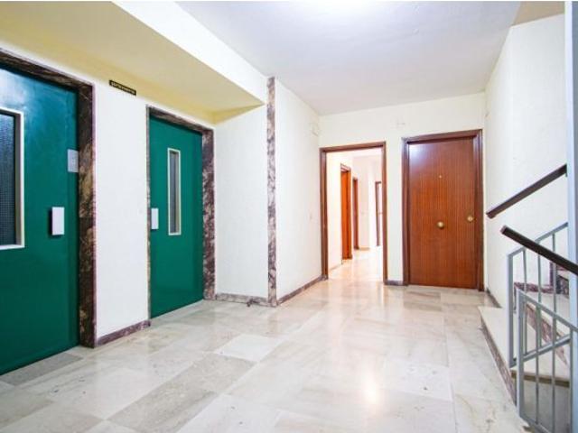 PISO CON GRAN POTENCIAL EN REINA MERCEDES