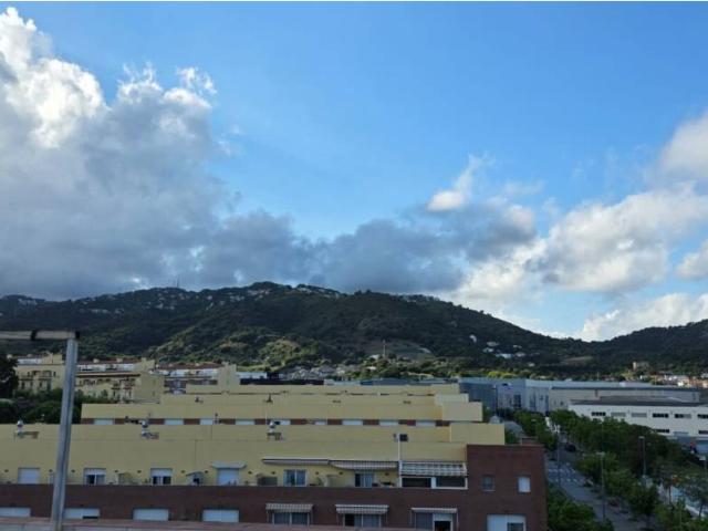 Piso con GRAN TERRAZA en Pineda de Mar zona poble nou