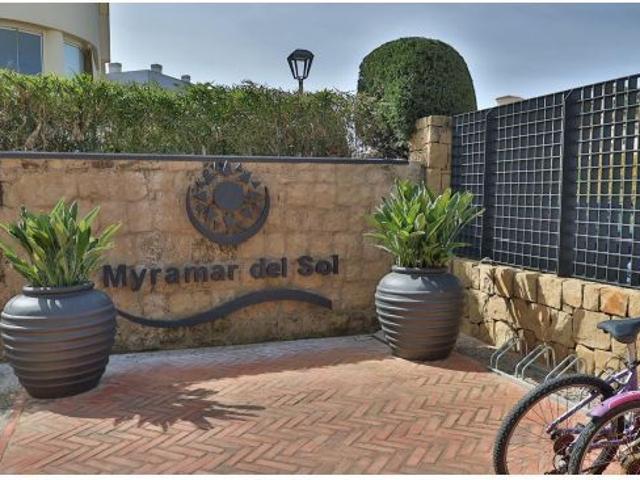 Piso con gran terraza y privacidad en Miramar del Sol, Mijas Costa