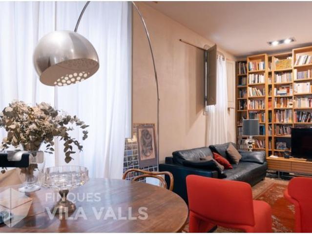 Piso con patio y aparcamiento privado en el centro de Sant Feliu de Codines