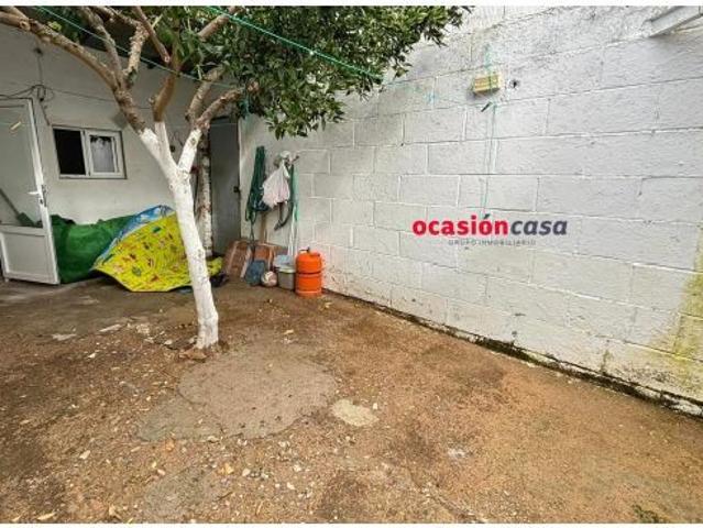 PISO CON PATIO A LA VENTA
