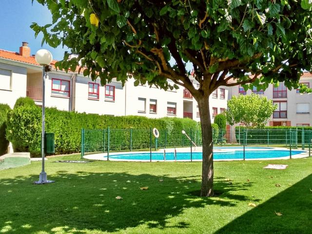 Piso con piscina en Cigales