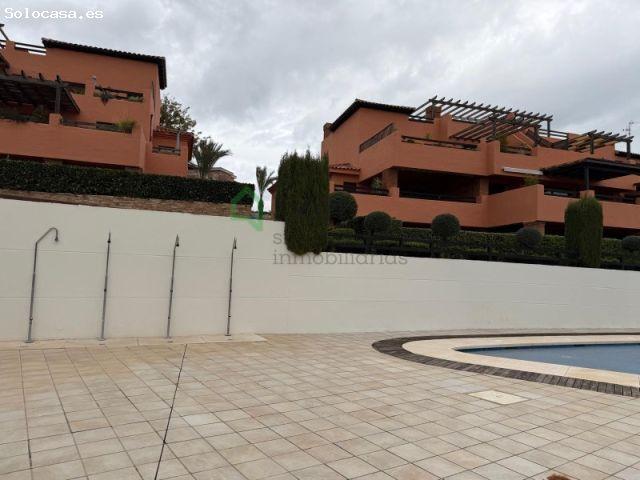 PISO CON PISCINA, TERRAZA Y GARAJE EN CASARES, MÁLAGA