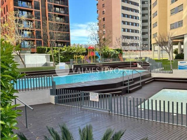 PISO CON PISCINA Y PLAZA DE GARAJE Y TRASTERO OPCIONAL