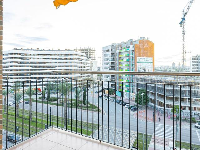Piso con plaza de Garaje, Piscina y Gimnasio en Juan de Borbón!