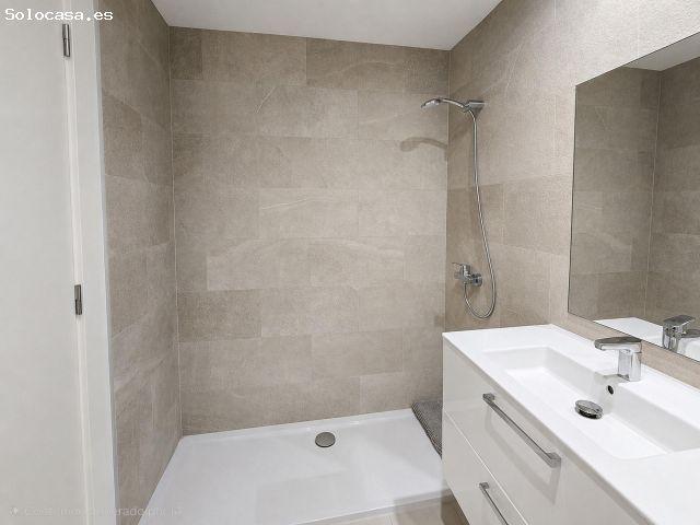 Piso contemporáneo con terraza y piscina en azotea en Nou Llevant