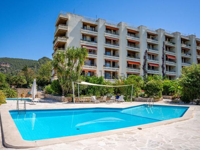Piso, Costa de los Pinos