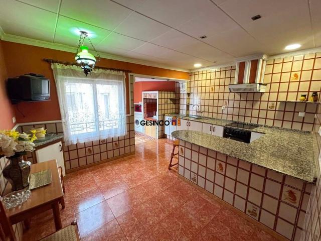 PISO DÚPLEX CON GARAJE PARA REFORMAR