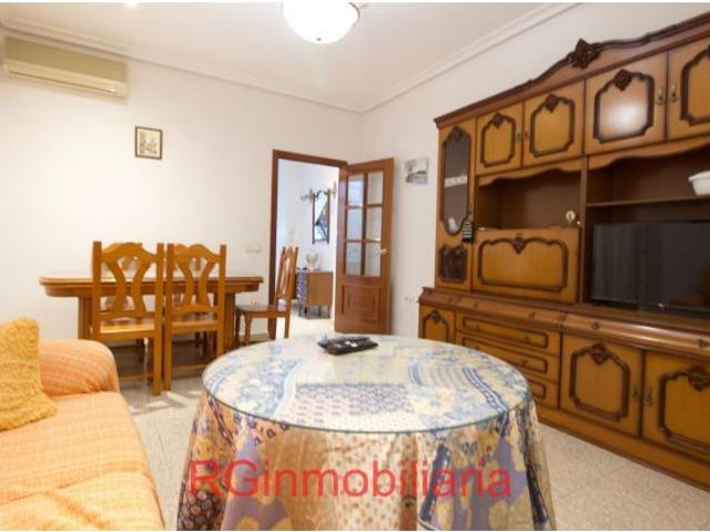 Piso duplex en alquiler en Orellana la vieja
