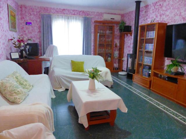 PISO DE122M2 CON AZOTEA PROPIA JUNTO A PARROQUIA