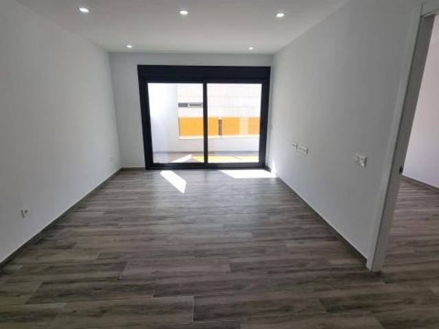 Piso de Obra Nueva con piscina, gimnasio, sauna en Torrevieja centro