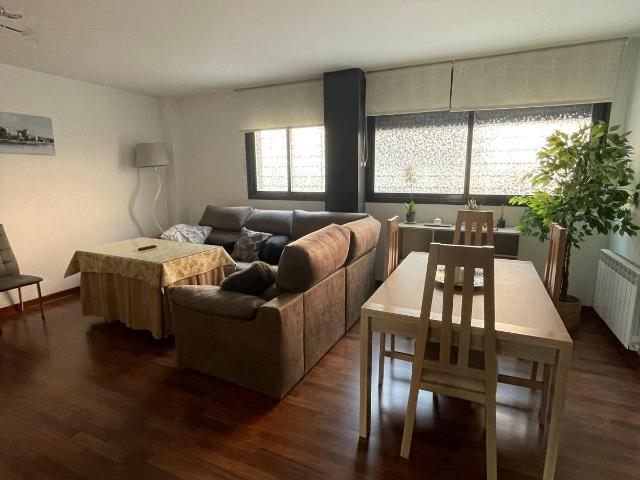 Piso de obra nueva en alquiler – Con piscina y máxima tranquilidad