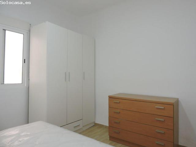 Piso de alquiler de 4 habitaciones, 2 baños y balcón en Marxalenes