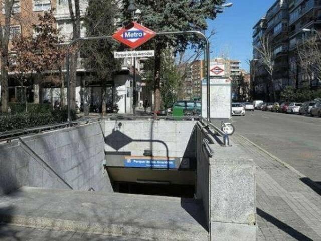 Piso de alquiler en Calle de Brescia Guindalera