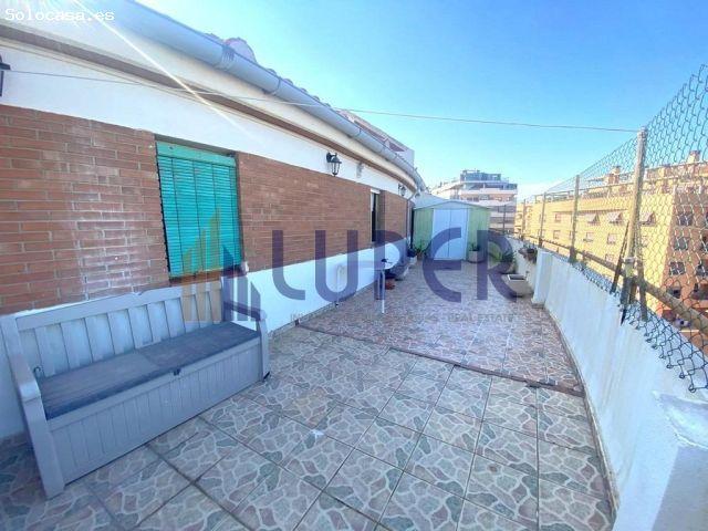 PISO DE ALQUILER PARA ESTUDIANTES FRENTE A LA UNIVERSIDAD