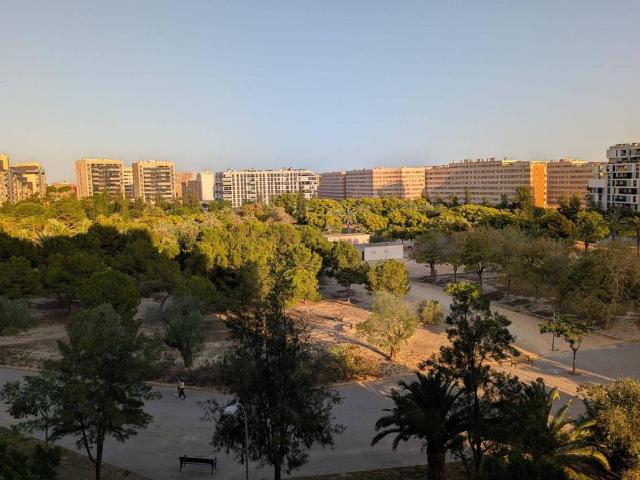 Piso de alto standing de 104 m2 en venta en Alicante, España
