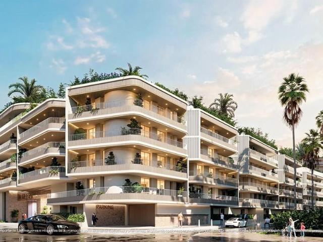 Piso de alto standing de 104 m2 en venta en Torremolinos, Andalucía