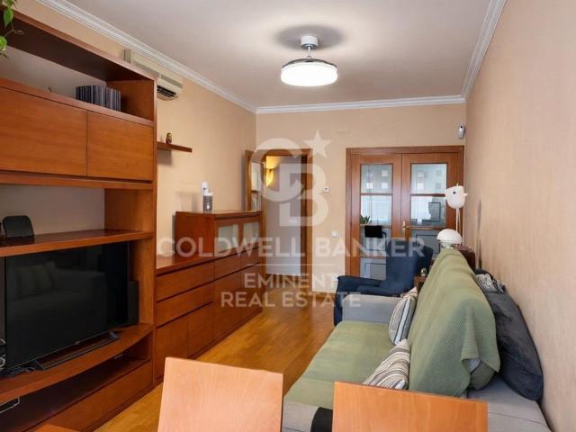 Piso de alto standing de 105 m2 en venta en Barcelona, Cataluña